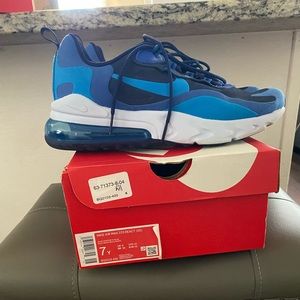 Big kids Nike React 270..